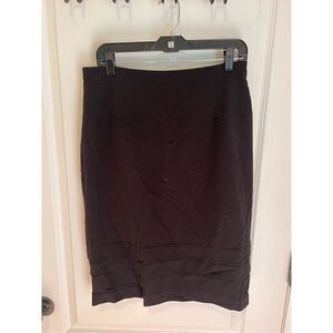 Vintage Worthington Black Skirt flattering detail